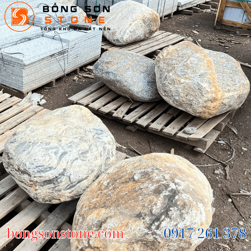 Đá cuội vân mây lớn trang trí đồi cỏ, tiểu cảnh, hòn non bộ 3 Mỗi viên đá là một “tác phẩm” độc nhất với đường vân, màu sắc không trùng lặp