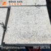 Đá Granite đen sông Hinh khò mặt 30x30x2cm chống trơn