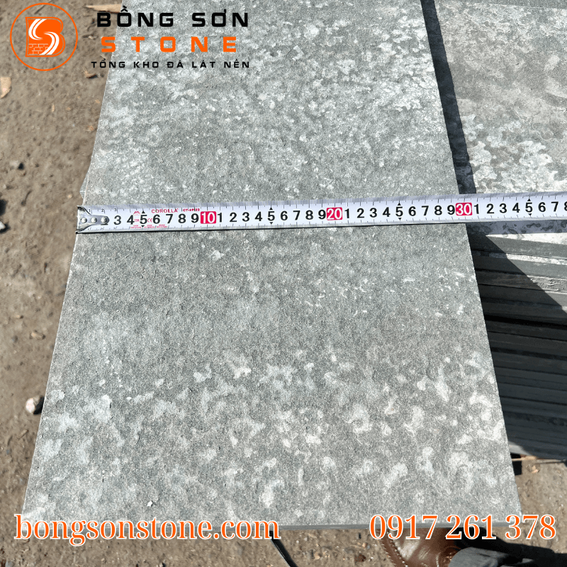 Đá sa thạch xanh khò 30x60x2cm lát sân vườn, vỉa hè 3 Đá sa thạch xanh khò 30x60x2cm được khai thác từ tự nhiên