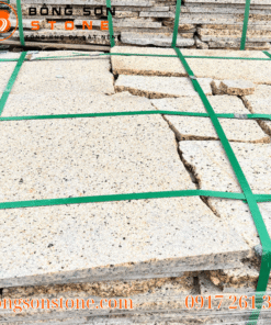 Đá rối Granite vàng băm ốp tường