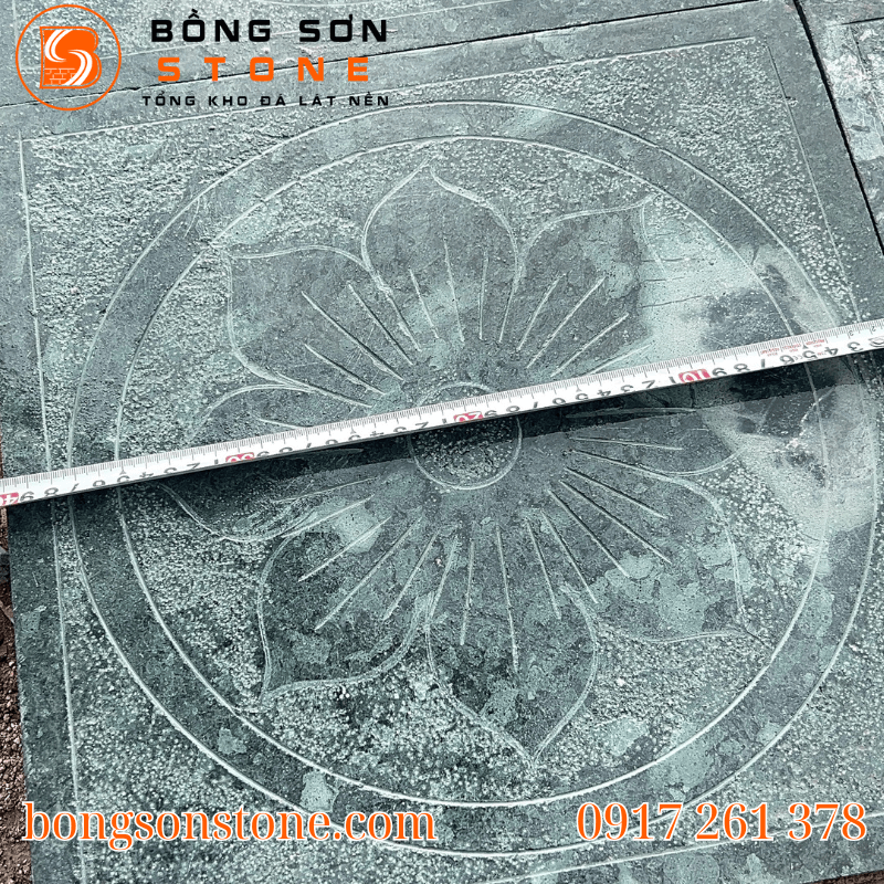 Đá xanh Thanh Hóa là loại đá có độ cứng cao, chịu lực tốt, ít thấm nước và không bị phai màu