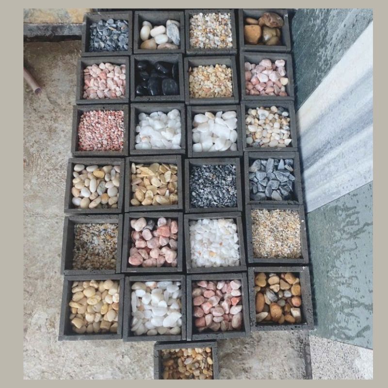 Sỏi biển tự nhiên là gì? Ưu điểm & lý do được ưa chuộng trong sân vườn – hồ cá 2 Sỏi biển tự nhiên là những viên đá nhỏ, thường có hình dáng bo tròn, nhẵn mịn