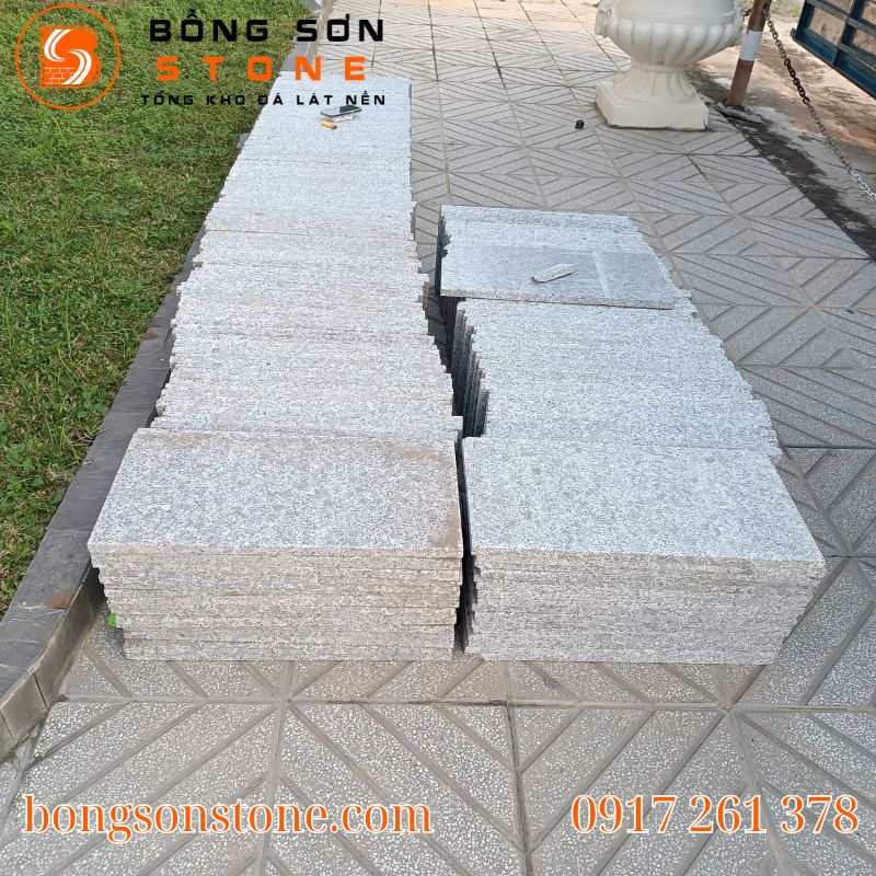 Đá Granite tím Khánh Hòa khò mặt 30x60x2cm – Bền chắc, sang trọng 4 da granite tim khanh hoa kho mat 30x60x2cm 2