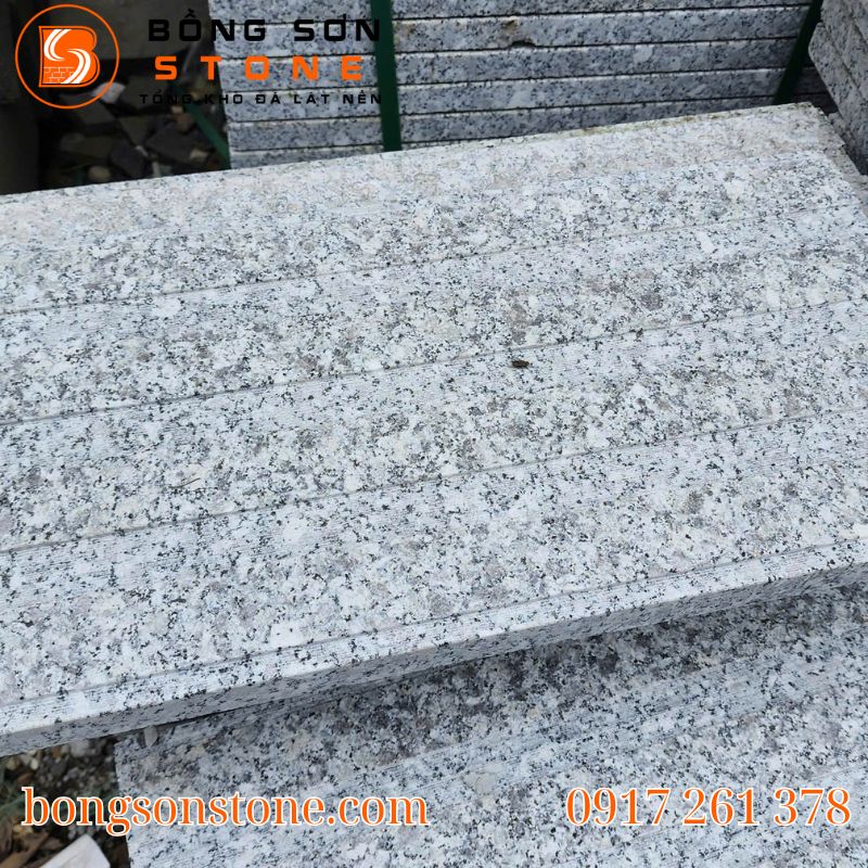 Đá Granite trắng Suối Lau xẻ rãnh 30x60x3cm – Lát nền chống trơn, bền đẹp 3 Granite Suối Lau