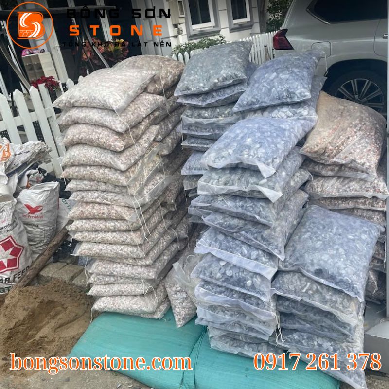 Đá sỏi lát sân vườn là gì? So sánh ưu nhược điểm từng loại chi tiết nhất 5 cach rai soi san vuon 1
