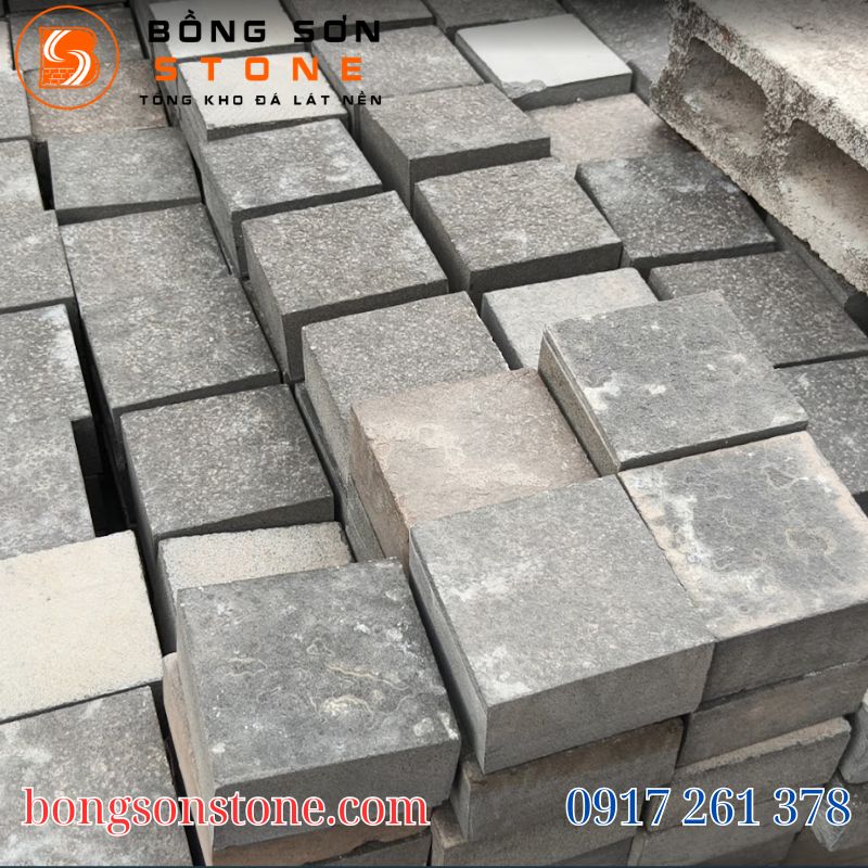 Đá Bazan Thuộc Nhóm Đá Gì? Nguồn Gốc Và Ứng Dụng Thực Tế 2 Đá bazan thuộc nhóm đá gì? Đây là dòng đá Magma phun trào có cấu trúc tinh thể hạt mịn cực kỳ đặc khít.