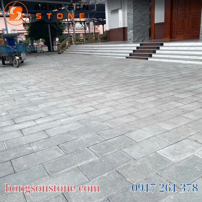 Người tiêu dùng quan tâm đến giá đá lát sân vườn tự nhiên