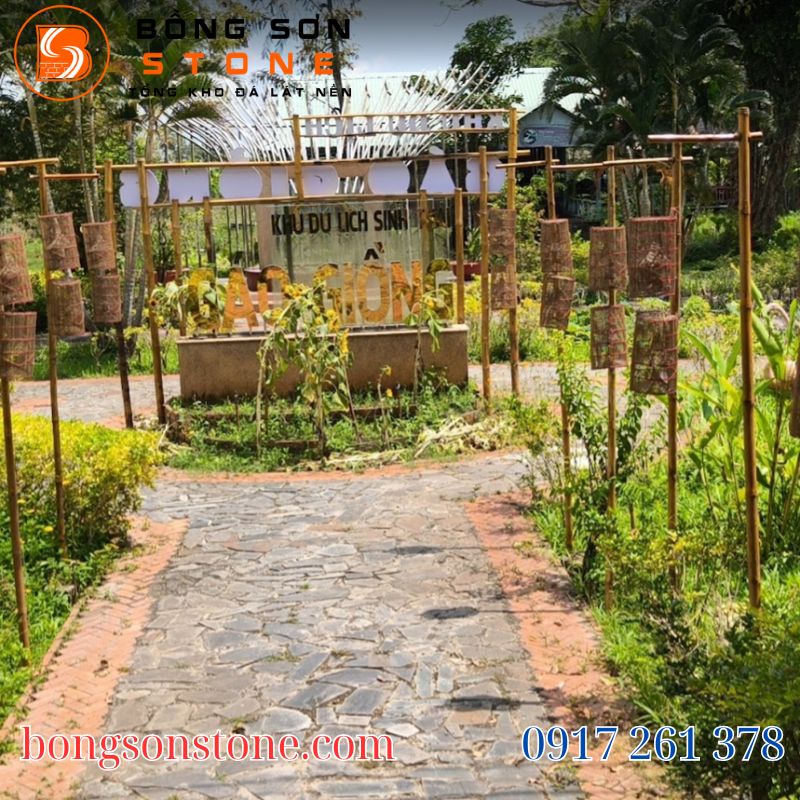 Top 6+ Mẫu Đá Chẻ Ốp Chân Tường Đẹp Được Ưa Chuộng Nhất 6 Đá chẻ ốp chân tường giúp không gian quán café, homestay trở nên ấn tượng và gần gũi hơn.