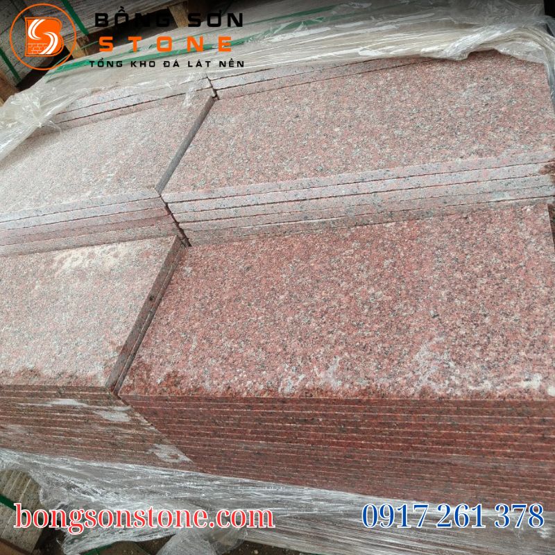    Mẫu đá Granite tự nhiên ốp cầu thang chịu lực tốt.