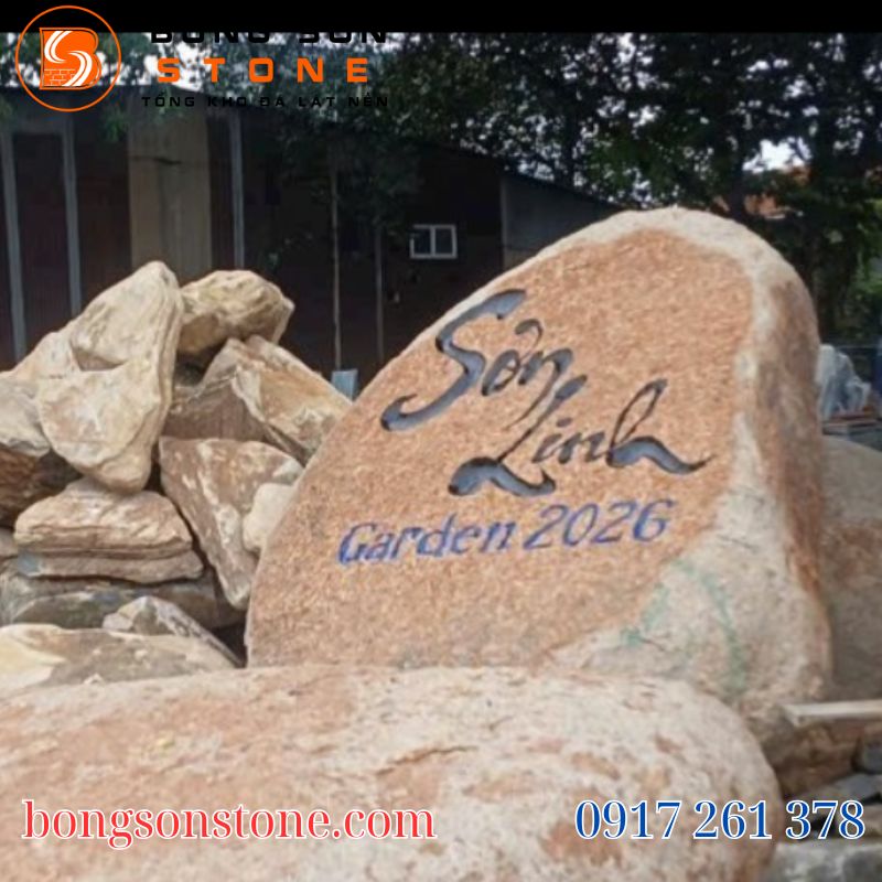 Đá tảng tự nhiên giúp không gian sân vườn trở nên gần gũi, đẳng cấp và bền vững theo thời gian